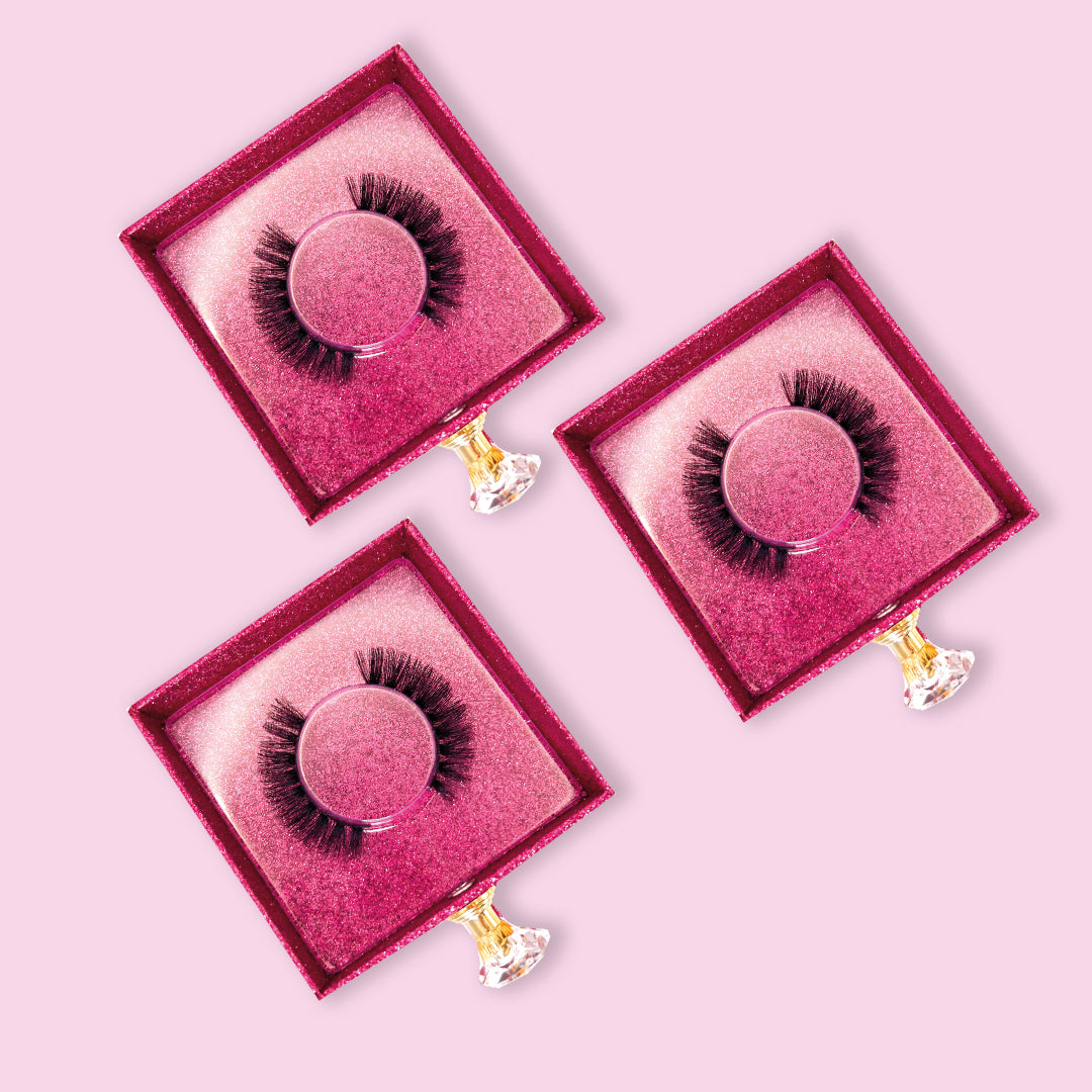 Mary Spar-Set mit drei Slaybabz Strip Lashes in Schwarz für Cat-Eye Looks